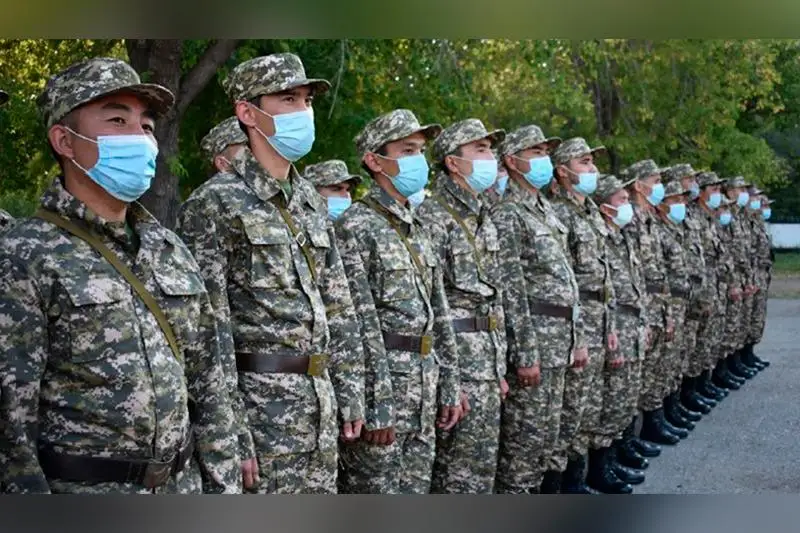 Более 700 казахстанцев призвали на учебные воинские сборы