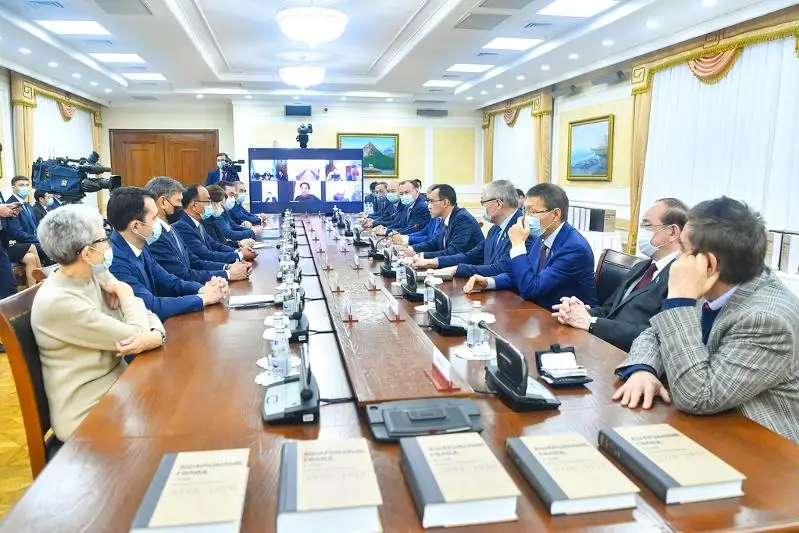 Очередной сборник документов об Ашаршылық презентовали в Сенате