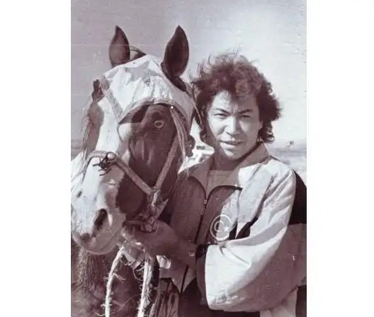 Мұстафа Өзтүрік, белгілі спортшы, таэквондодан қара белбеу 6 дан иегері, ҚР таеквондо (УТФ) федерациясының негізін қалаушы, халықаралық дәрежедегі жаттықтырушы. (1954-1995)