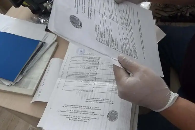 Купивших паспорта вакцинации свыше 200 человек ищет полиция Павлодара