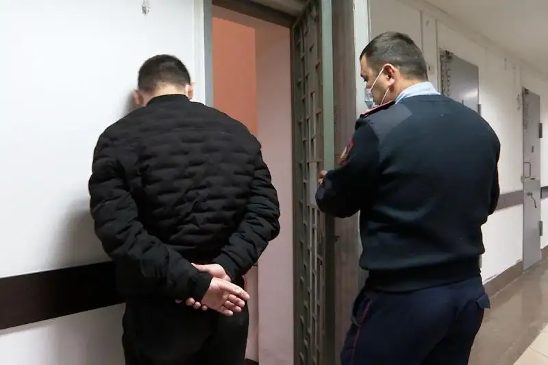 Túrkistan oblysynda izdeýde júrgen uıymdasqan qylmystyq toptyń múshesi ustaldy