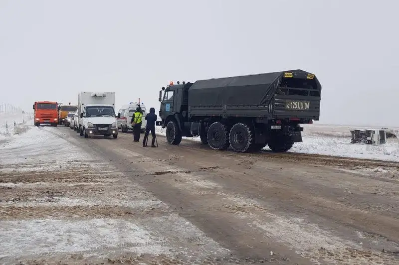 Из-за снегопада возросла аварийность на дорогах Актобе