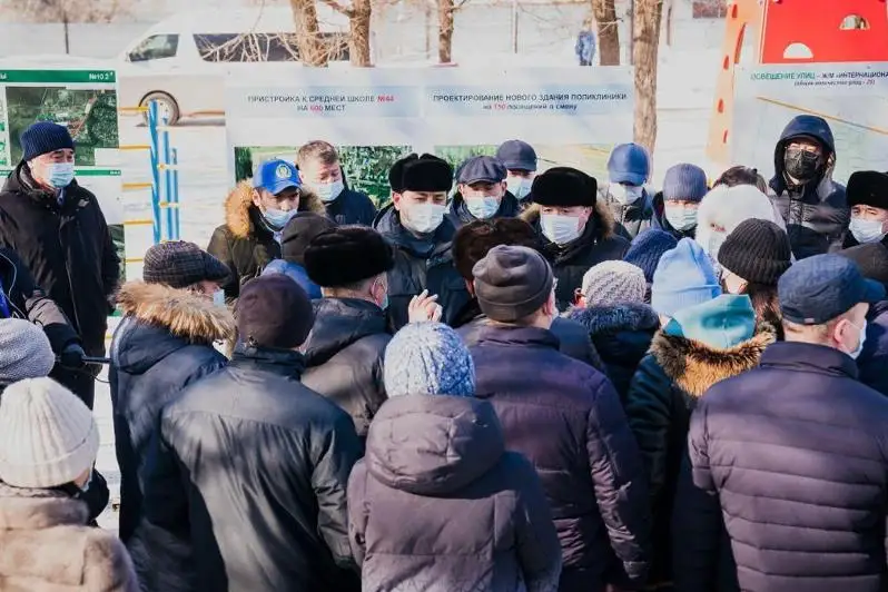 Аким столицы встретился с жителями жилых массивов