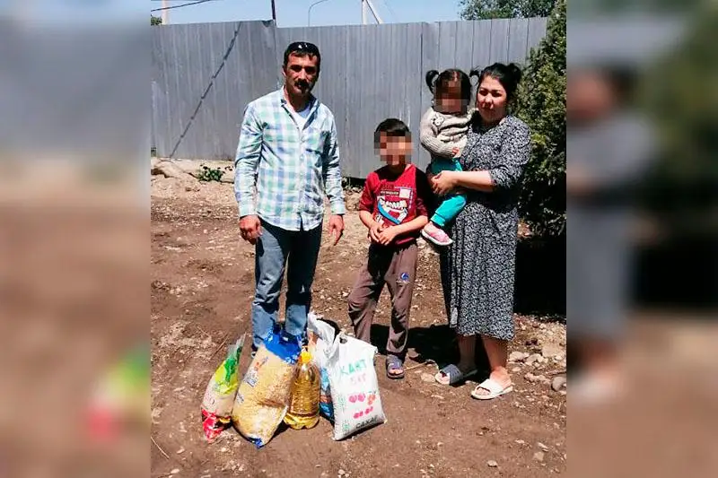 «Елбасы жылуы»: малоимущим раздали продукты питания в Алматы