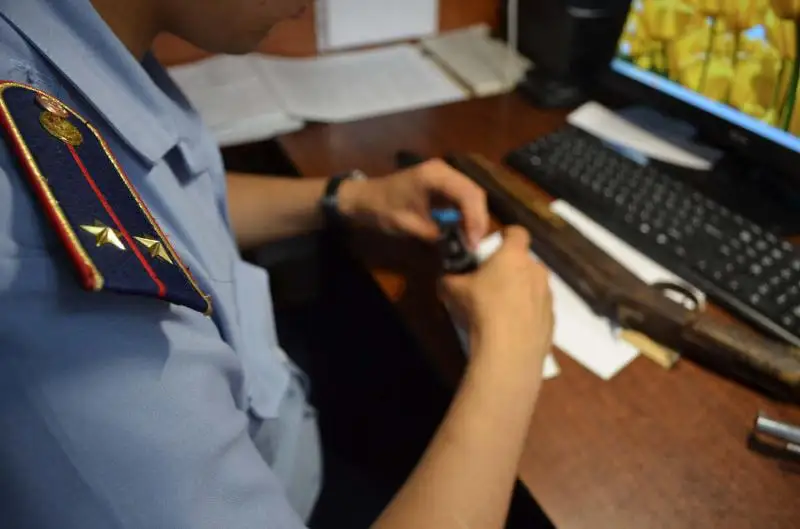 В СКО полицейские лишили разрешения на владение оружием 23 человека