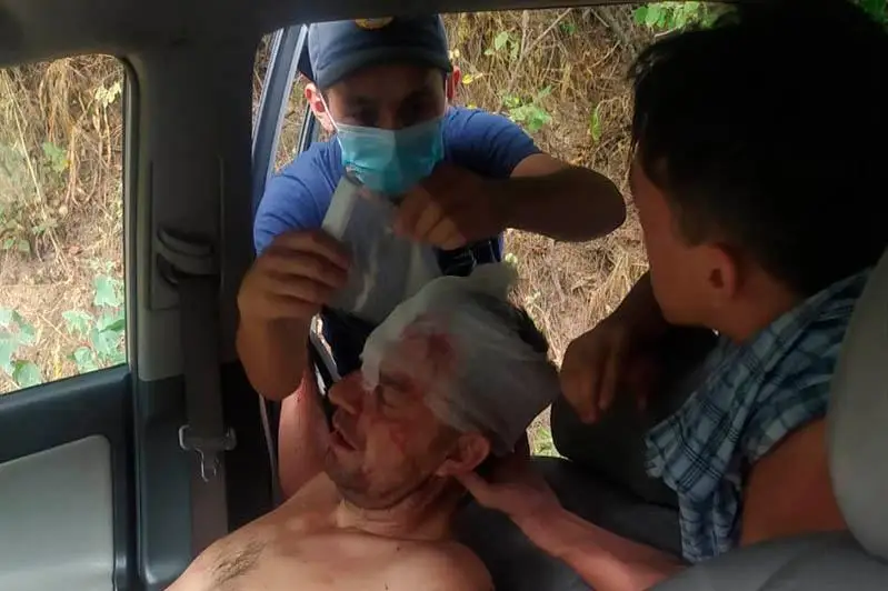 Турист пострадал в результате падения в реку в Аксайском ущелье