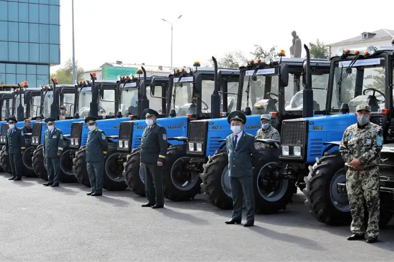 13 новых тракторов получили жамбылские фермеры в рамках проекта «Tradе-in»