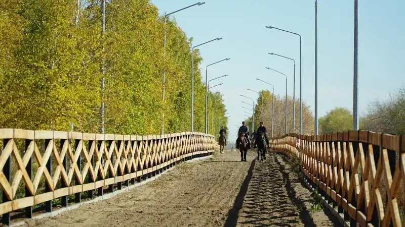 Elorda mańynda atpen serýendeýge arnalǵan soqpaq jol salyndy