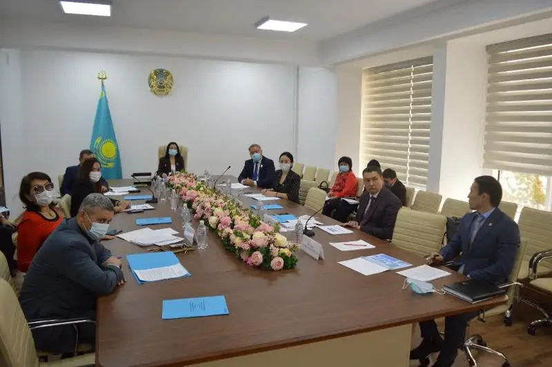 Jalaqynyń azdyǵynan til oqytatyn maman tappaı qalamyz – basqarma basshysy