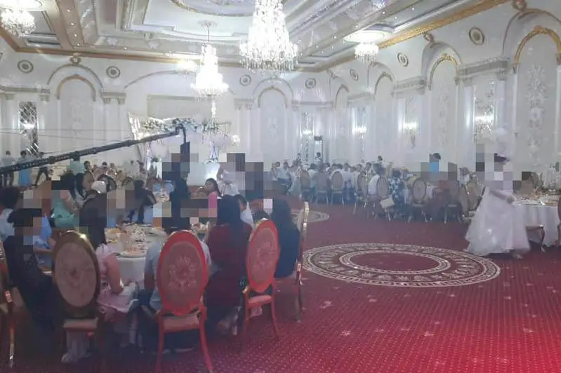 Той на 100 человек остановили полицейские Шымкента