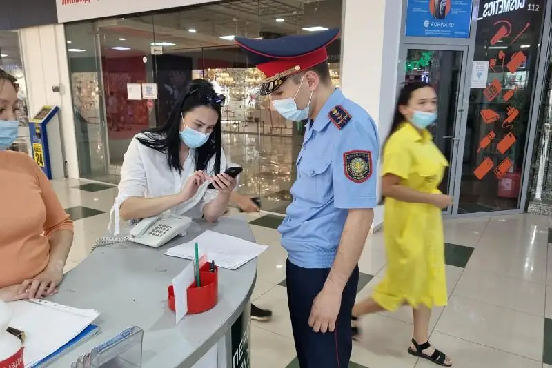 Персонал пяти объектов торговли оштрафовали за нарушение карантина в Нур-Султане