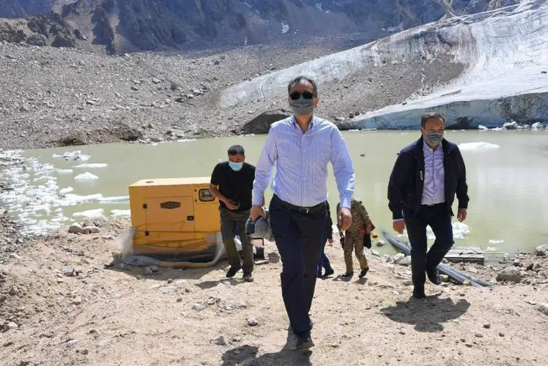 Состояние моренных озер проверили в горах Алматы