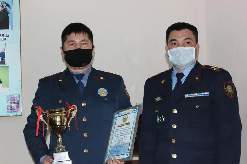 Лучшего начальника отряда системы ДУИС назвали в Таразе