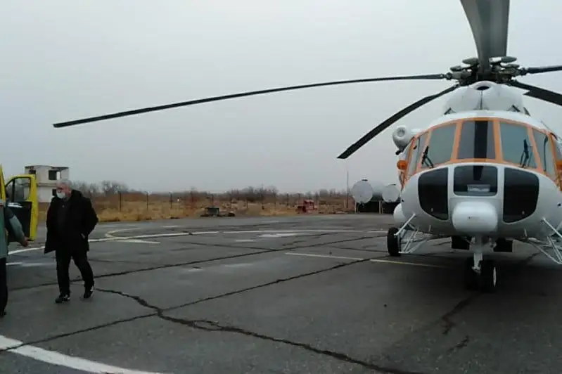 Вертолёт задействовали для транспортировки мужчины с переломом позвоночника в Жамбылской области
