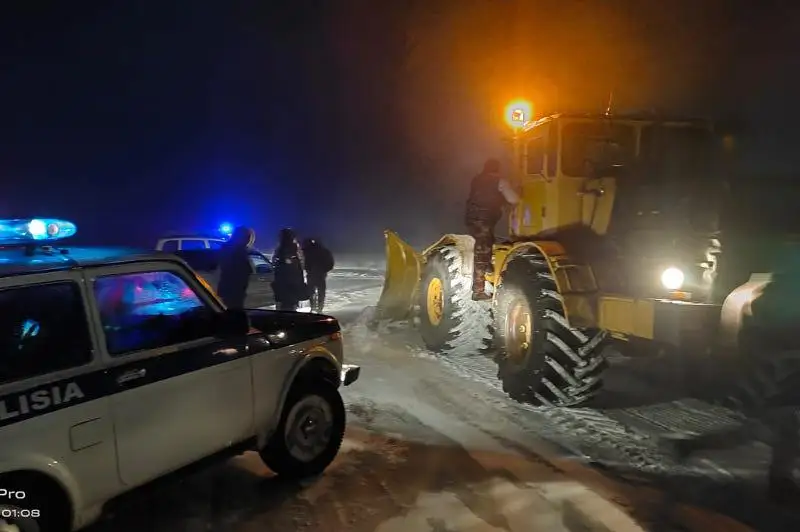 Всю ночь искали заблудившегося в буран рыбака в Акмолинской области