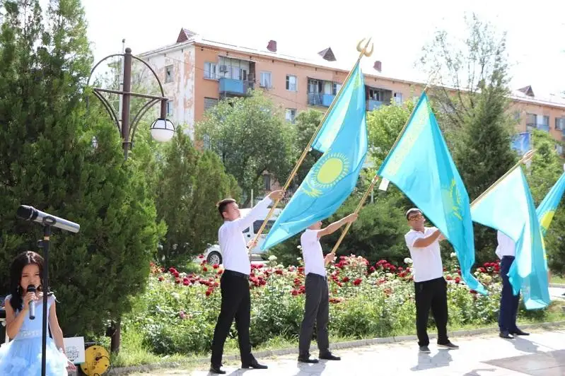 День государственных символов отметили в Туркестанской области