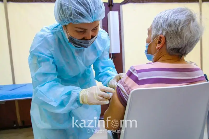 250 тысяч человек старше 65 лет вакцинировалось от КВИ в РК