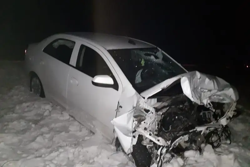 Зажатую в автомашине женщину спасли в Акмолинской области