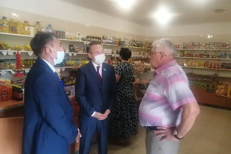Рыскали Абдикеров ознакомился с работой социальных магазинов города Балхаш