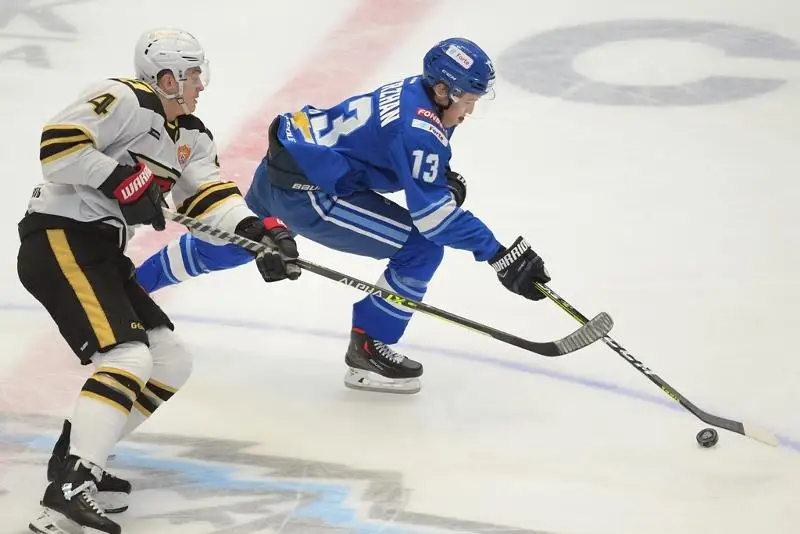 «Барыс» победил «Авангард» в матче КХЛ
