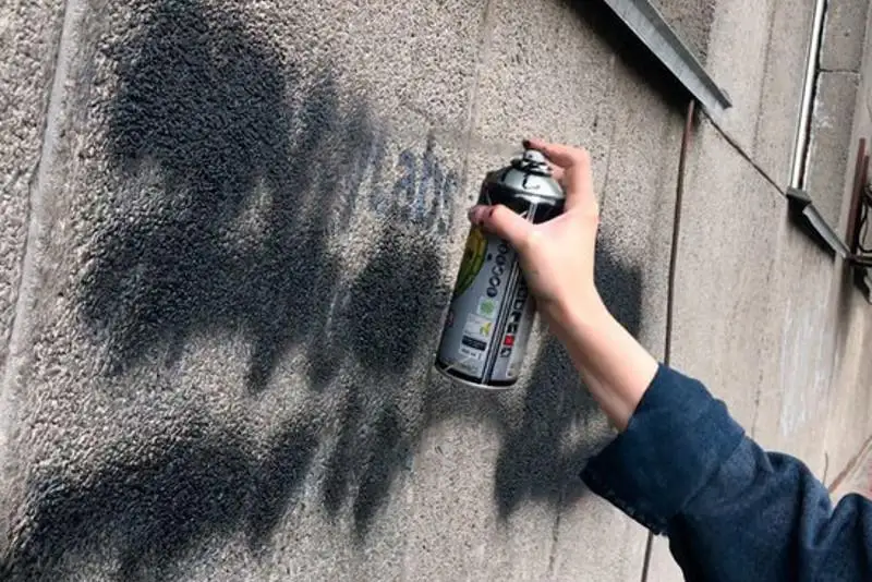 ShQO-da esirtkini jarnamalaıtyn 100-den astam graffıtı óshirildi