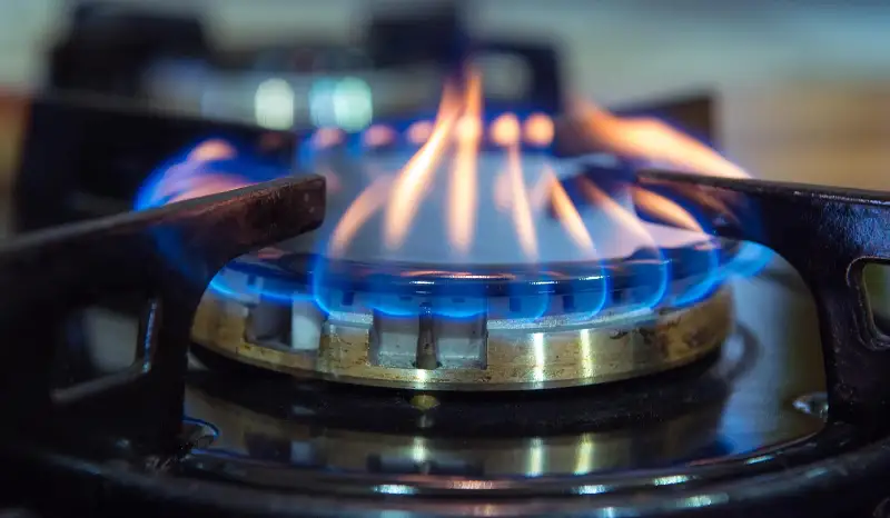 Ряд домов и зданий отключат от газа в Алматы