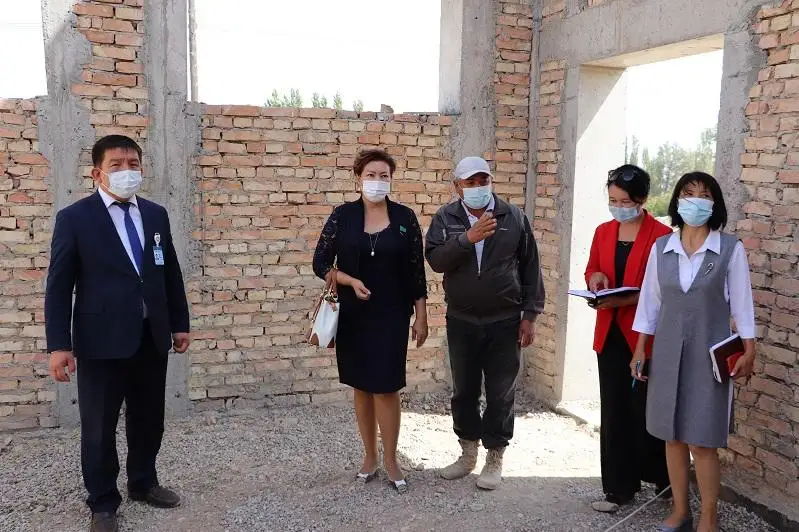 Мажилисмены обсудили проблемы трёхсменных и аварийных школ