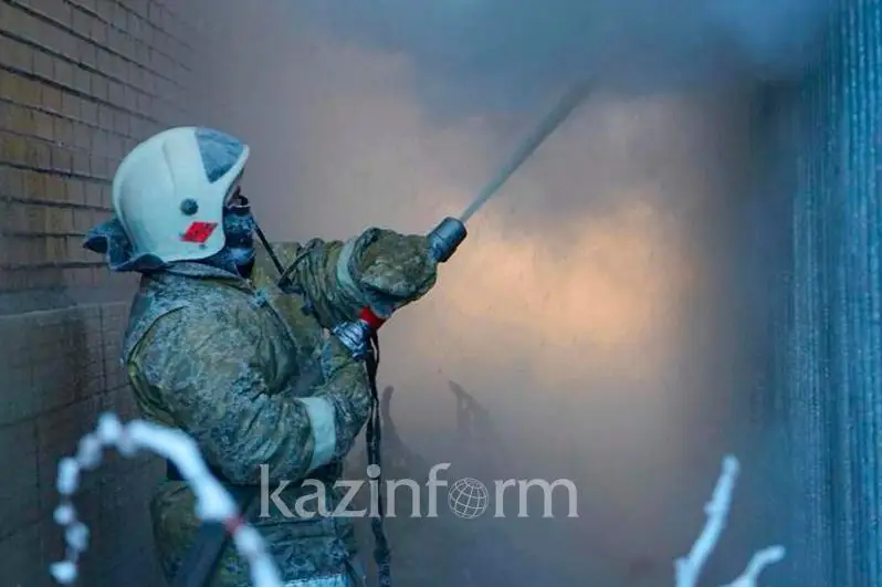 Пожар в жилом доме в Костанае: погиб 7-летний ребёнок