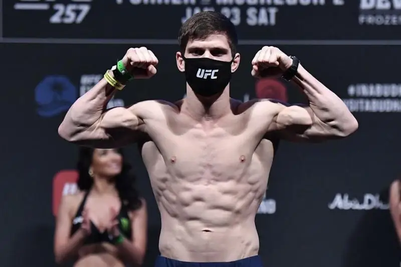 Топовый боец UFC будет представлять Казахстан