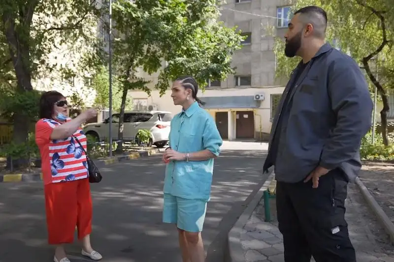 Алматинка пожаловалась на ремонт двора известному рэперу: как отреагировал акимат