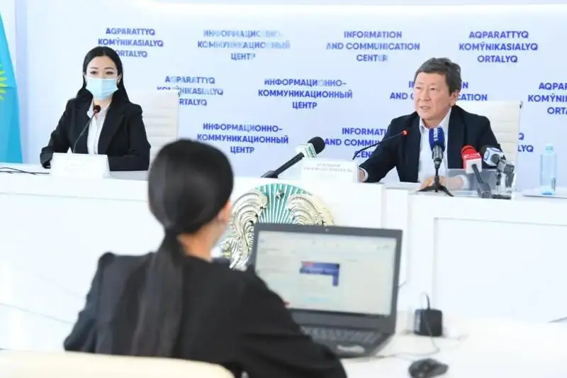 Shymkentte aǵashtaǵy qardy silkip túsirýge qomaqty qarjy bólingeni ras pa