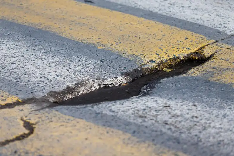 Выявленные при проверке качества дорог недостатки устранят в Мангистауской области