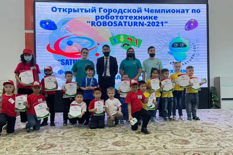 Воспитанники детсада соревнуются в робототехнике в Павлодаре