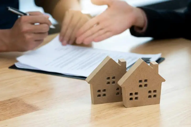 Половина обращений в Комитет по защите прав потребителей относится к сфере ЖКХ