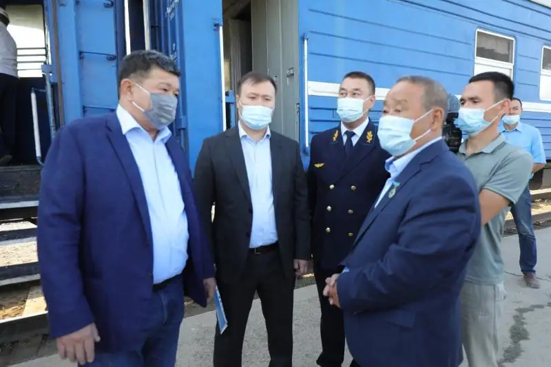 Социальный поезд для вакцинации сельчан запустили в Атырауской области