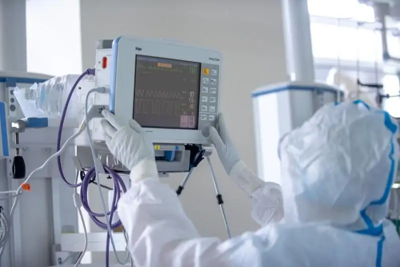 136 больных коронавирусом находятся на ИВЛ - Минздрав РК