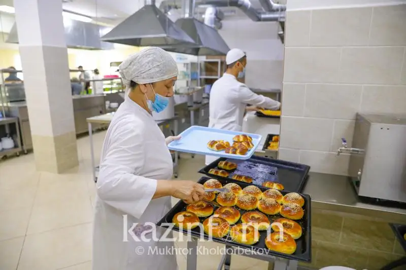 Как организовано питание в столичных школах в период пандемии