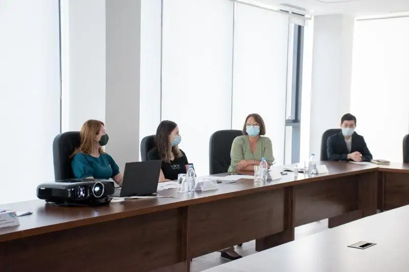 Онлайн курс «Школа приемных родителей» презентовали в КИОР