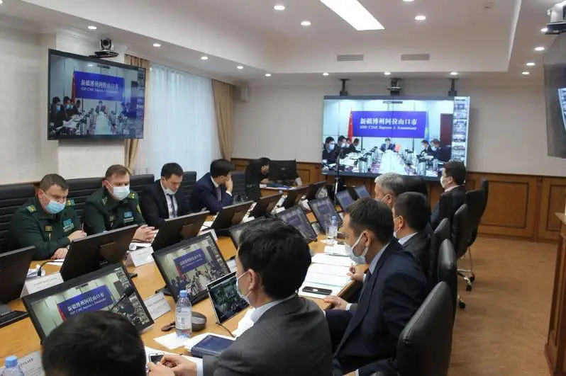 Китай примет простаивающие на границе с Казахстаном грузы