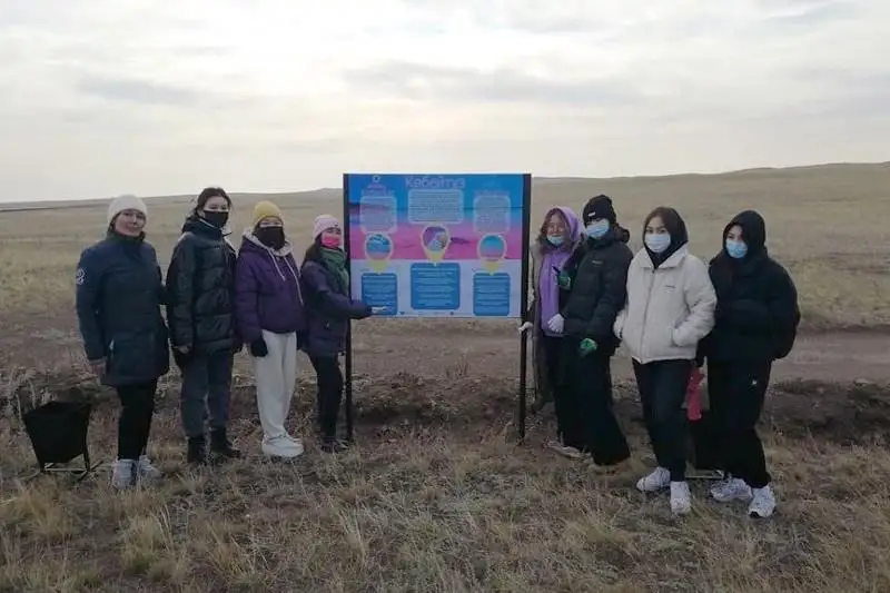 В Акмолинской области благоустроена территория «розового» озера