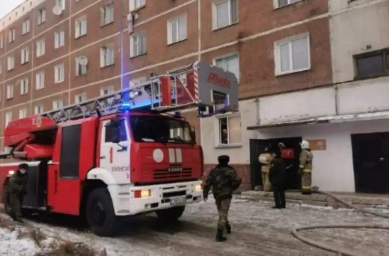 10 человек спасли при пожаре в общежитии в Кокшетау