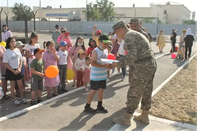 Праздник для детей военных  организовали в западных гарнизонах