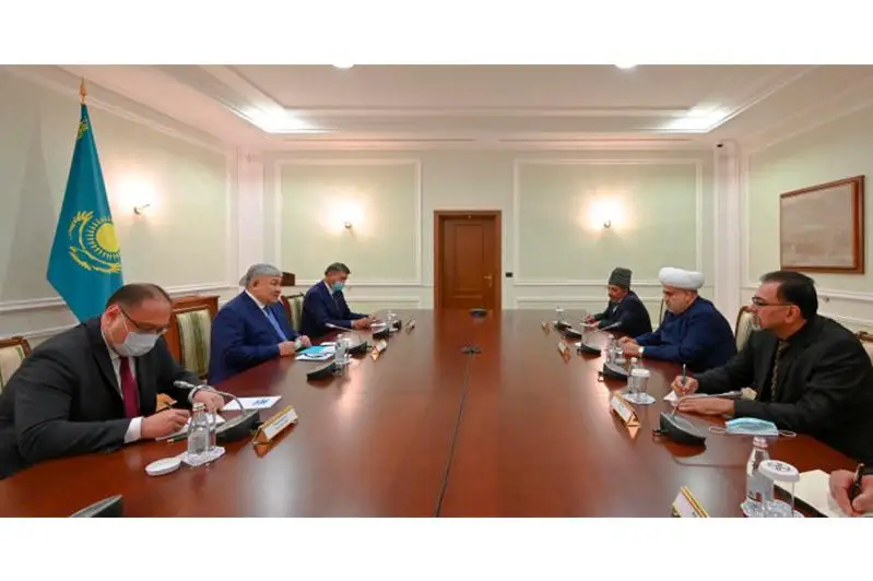 Госсекретарь РК встретился с председателем Управления мусульман Кавказа