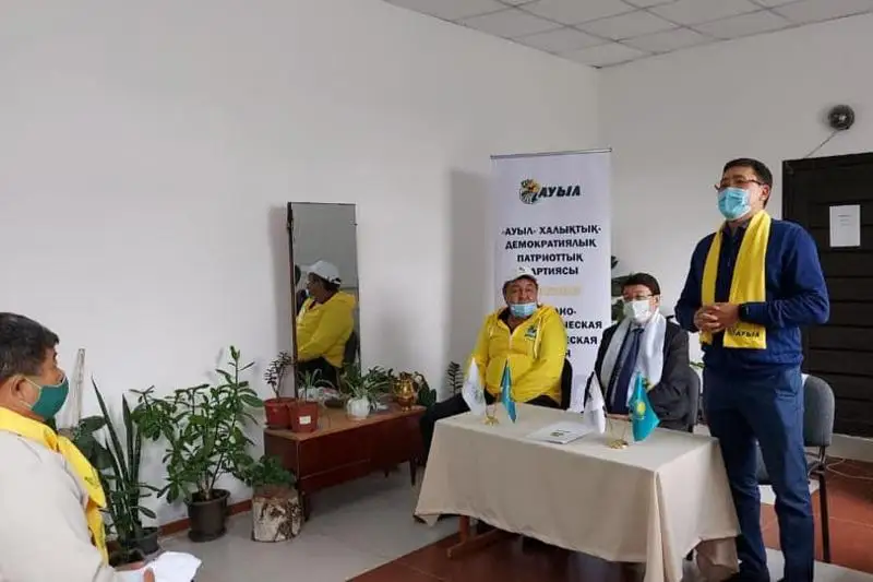 Проблемы пастбищ, воды и дорог обсудили акмолинцы на встрече с кандидатом от НДПП «Ауыл»