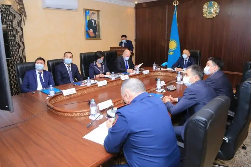 Sybaılas jemqorlyqqa qarsy strategııanyń iske asyrylý barysyn keshendi tekserý bastaldy