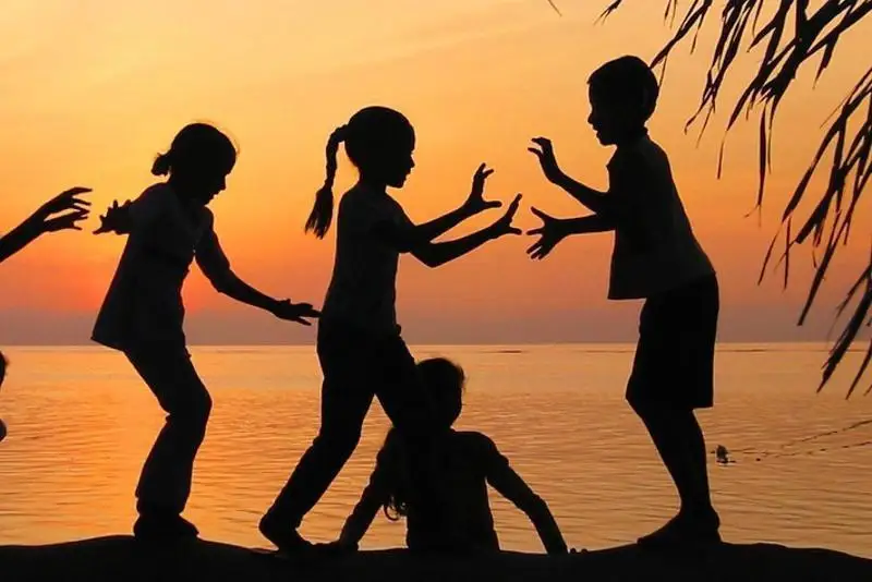 Более 500 тысяч школьников из социально уязвимых семей отдохнут в детских лагерях - МОН РК