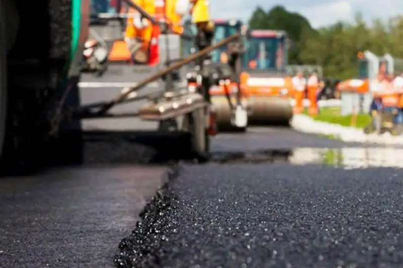 Новые дороги строят в алматинских микрорайонах