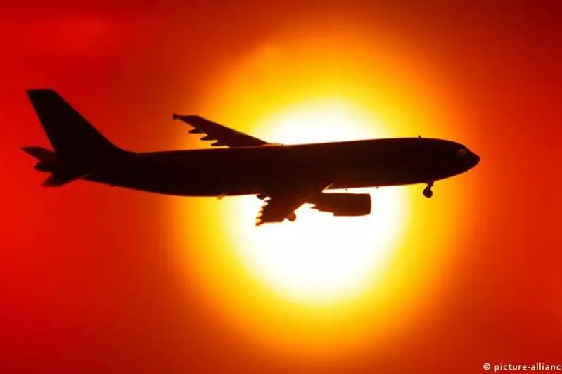 Великобритания и Израиль объявили об ограничениях на перелеты из-за нового штамма коронавируса в Африке