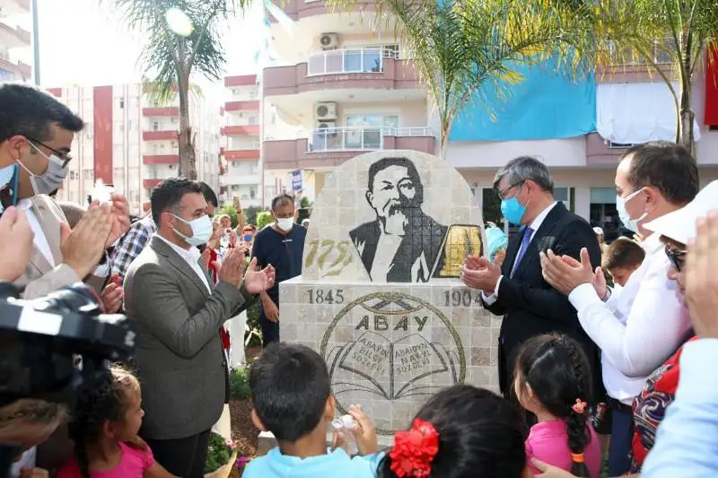 Túrkııanyń Alanııa qalasynda Abaı saıabaǵy ashyldy
