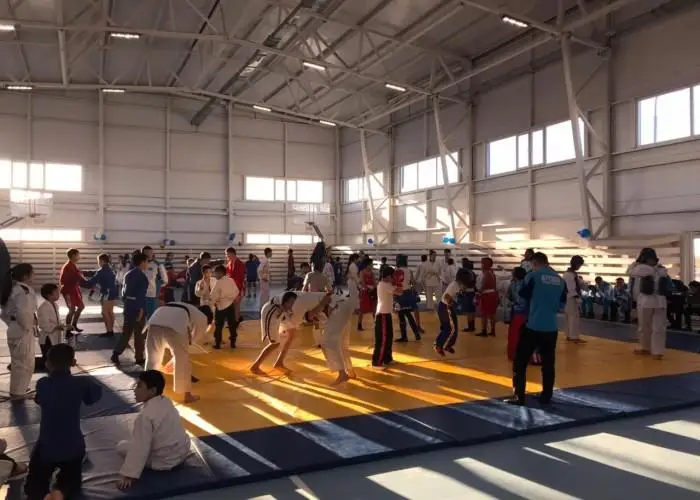 Atyraý oblysynyń Janbaı aýylynda sport kesheni ashyldy